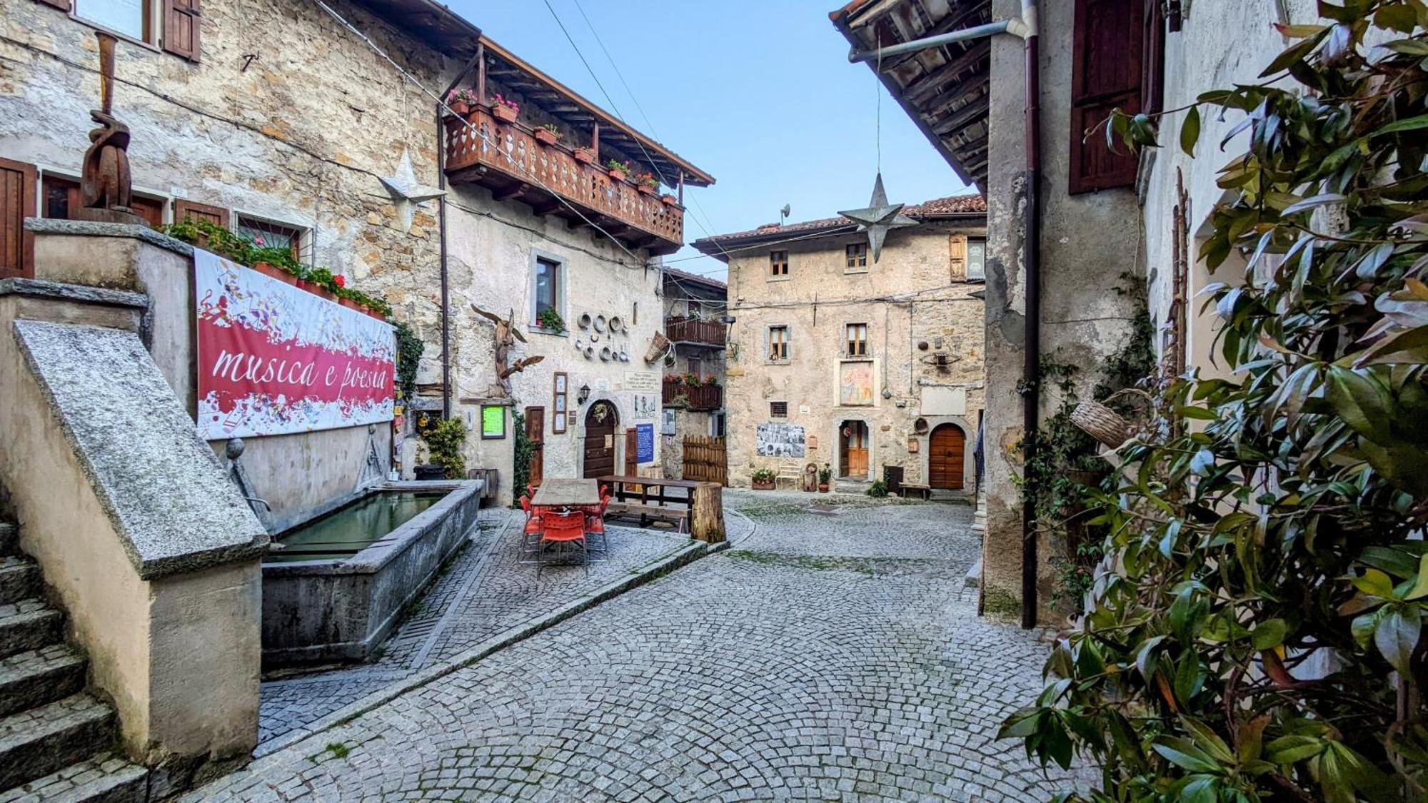 B&B Piccolo Tibet Lavenone Εξωτερικό φωτογραφία